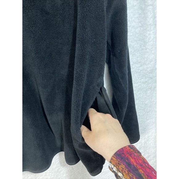 Disney Mickey And Minnie Womens Sweater Size extra large XL Black Soft Fleece - Picture 10 of 10